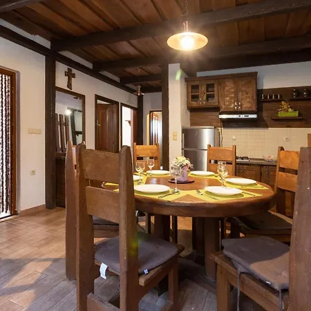 House Uncle Simon * Пашман