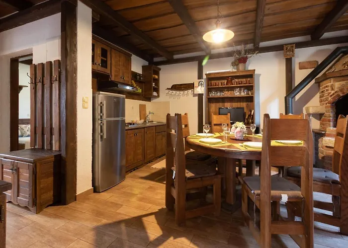 House Uncle Simon Pašman